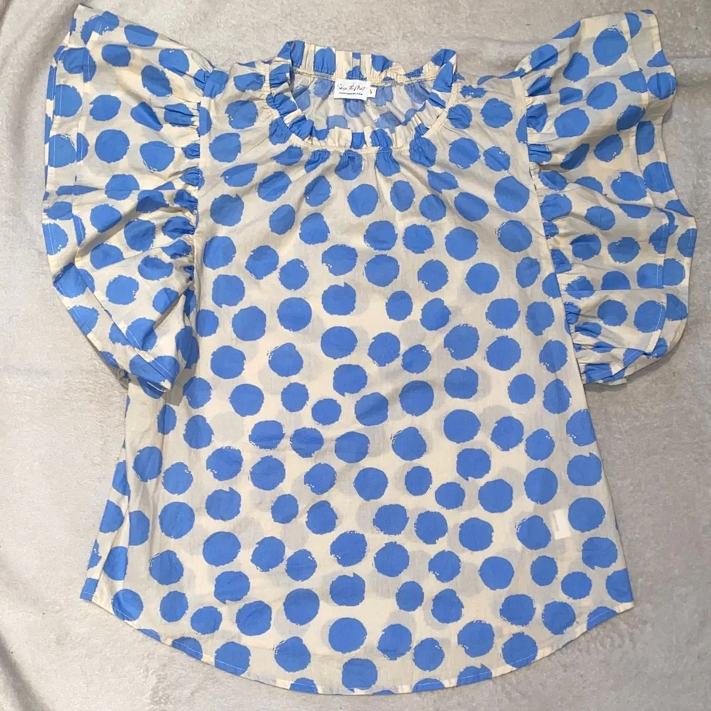 Shop The Mint « Be Your True Self » blue ivory polka dot ruffled sleeve blouse - Picture 4 of 12
